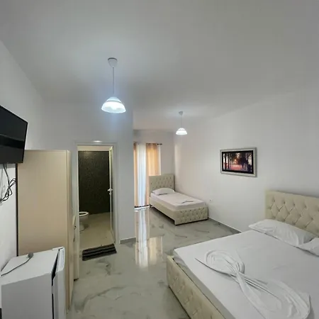 Vila Hergi Sarandë Exteriör bild