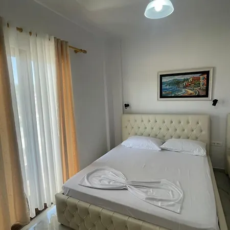 Vila Hergi Sarandë Exteriör bild