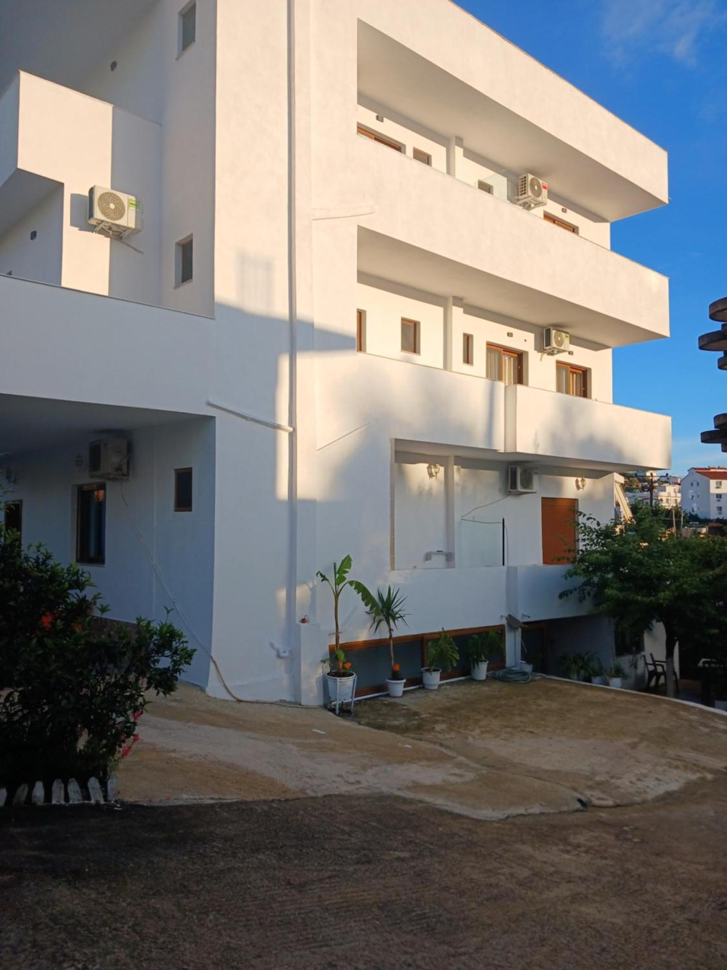 Apartment Hergi *