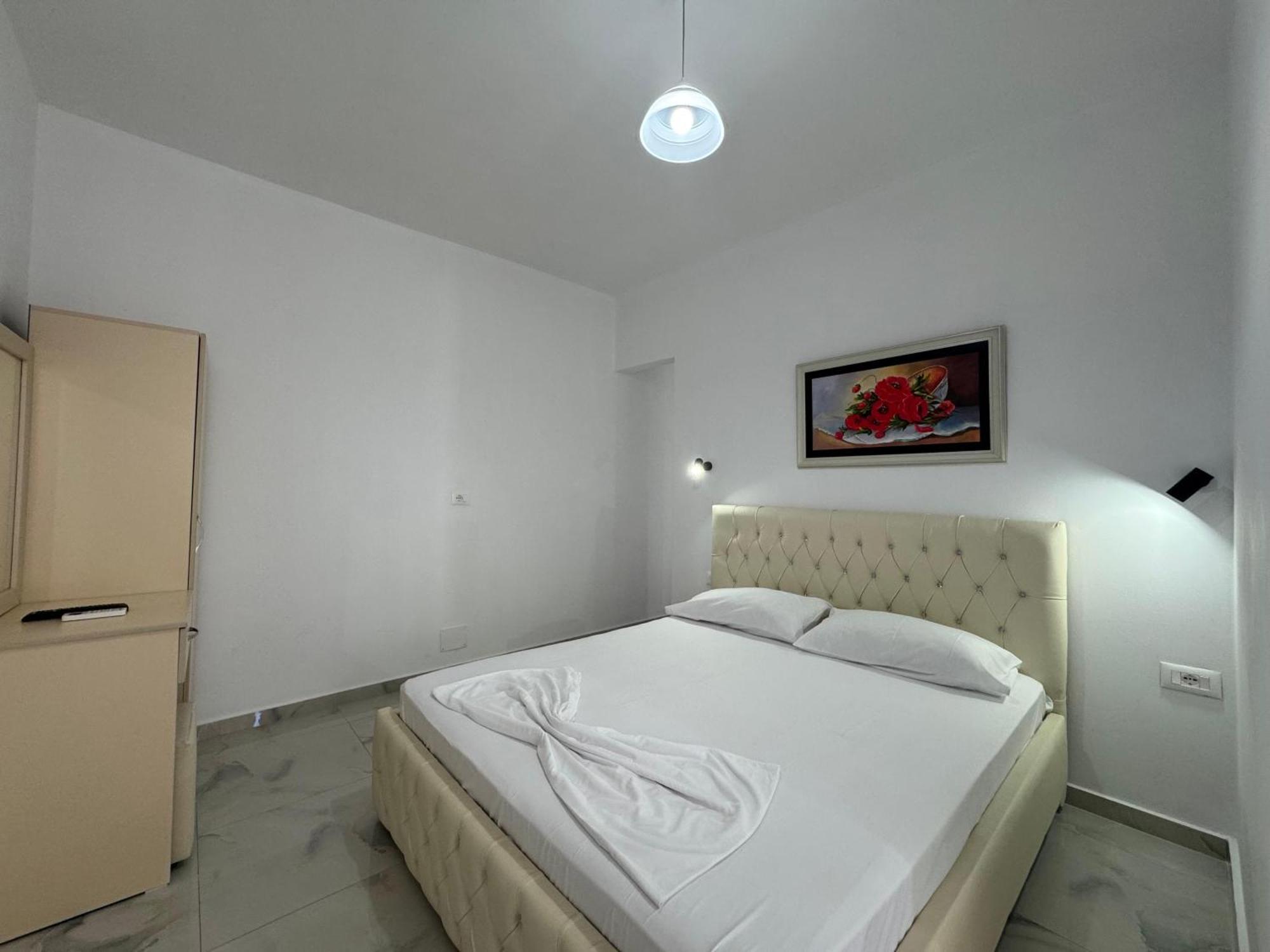Hergi Apartment Sarande